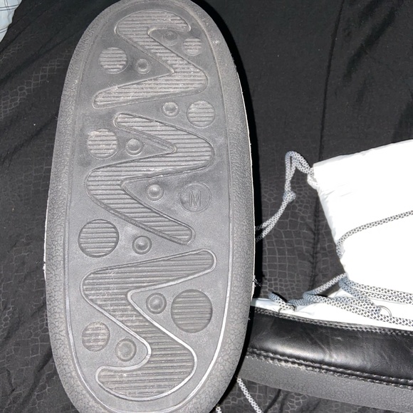 Moon boot slippers - Picture 2 of 4